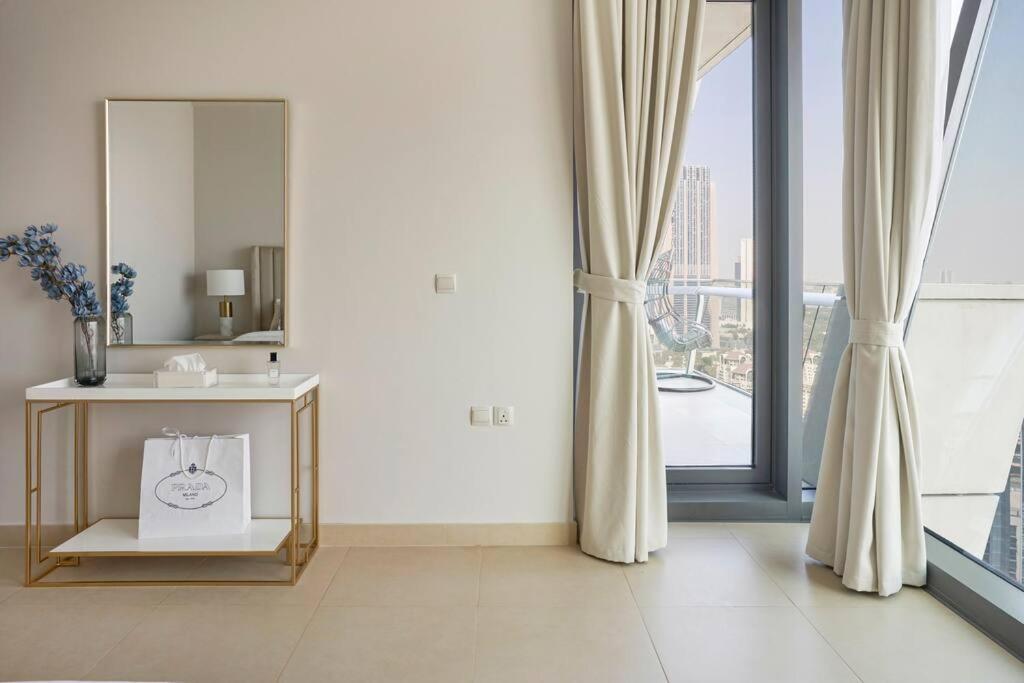 Larbi Breathtaking Burj And Fountain View Luxurious 2 Bed Διαμέρισμα Ντουμπάι Εξωτερικό φωτογραφία
