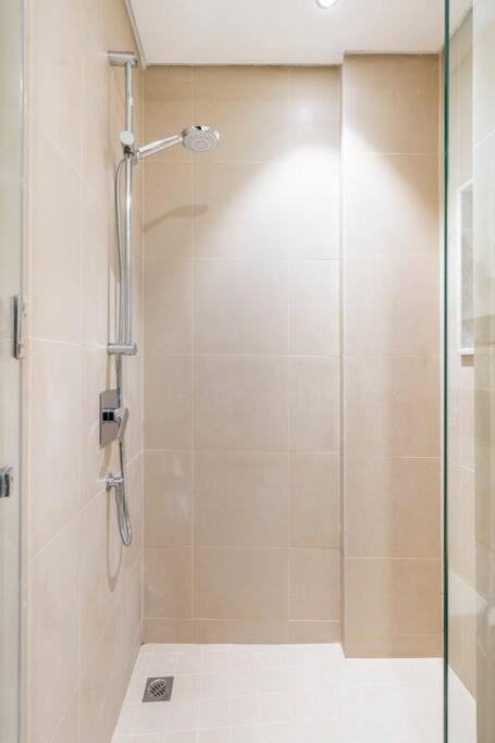 Larbi Breathtaking Burj And Fountain View Luxurious 2 Bed Διαμέρισμα Ντουμπάι Εξωτερικό φωτογραφία