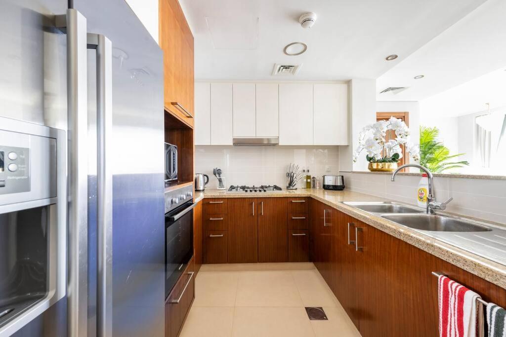 Larbi Breathtaking Burj And Fountain View Luxurious 2 Bed Διαμέρισμα Ντουμπάι Εξωτερικό φωτογραφία