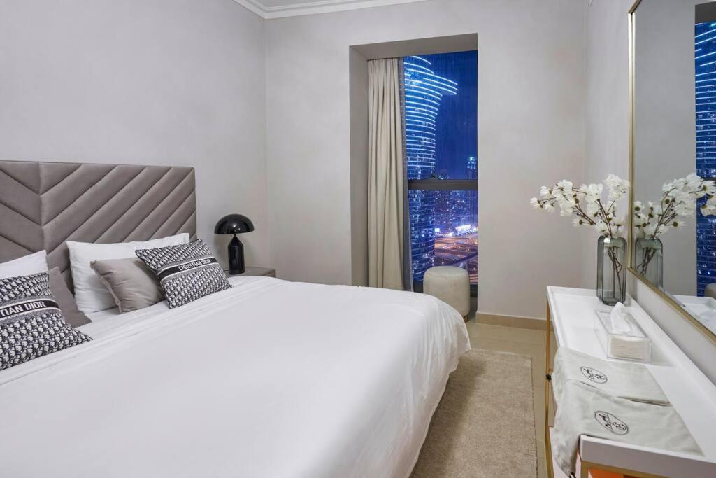 Larbi Breathtaking Burj And Fountain View Luxurious 2 Bed Διαμέρισμα Ντουμπάι Εξωτερικό φωτογραφία